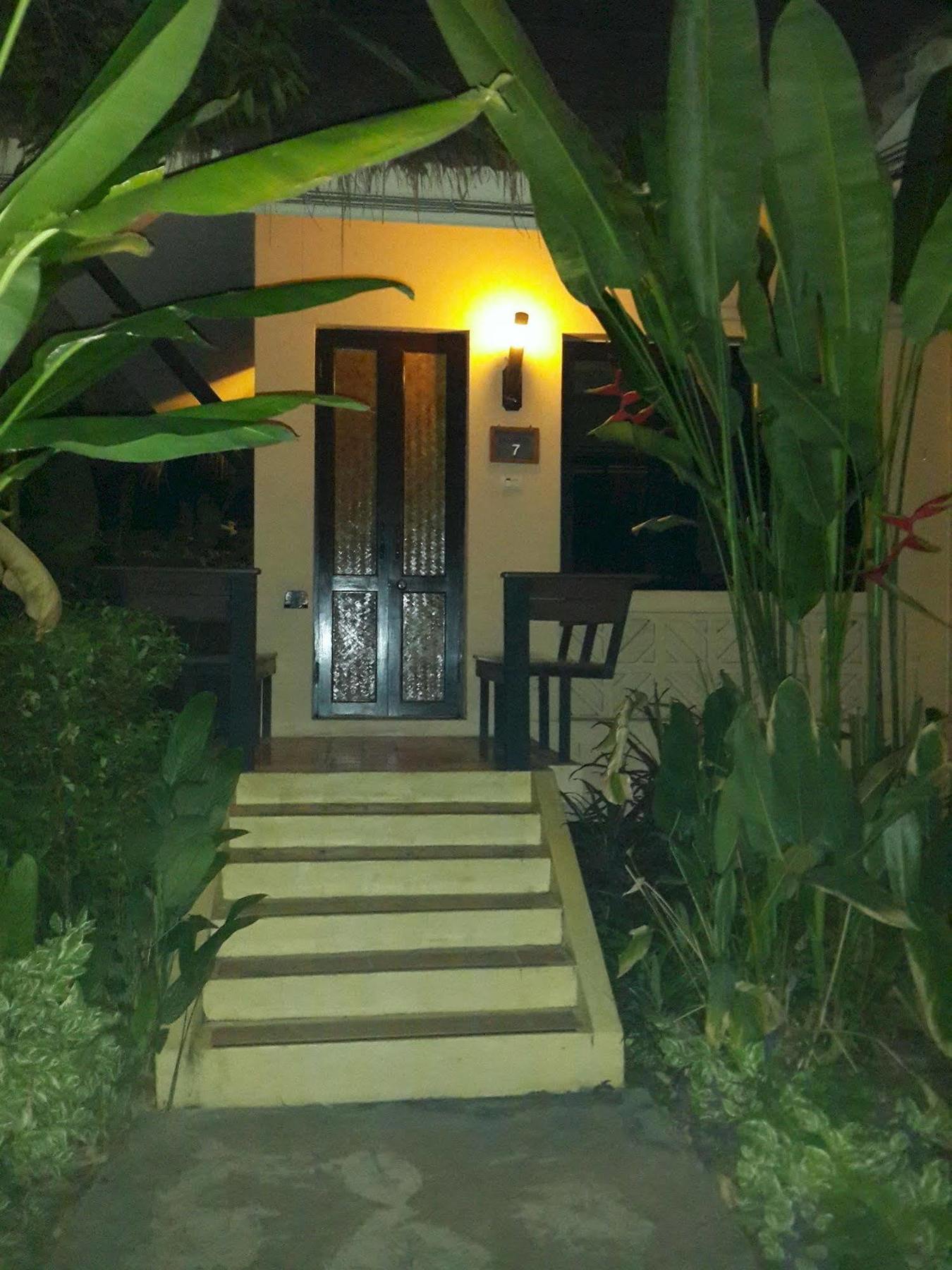 Ingnatee Resort Pathum Thani Bagian luar foto