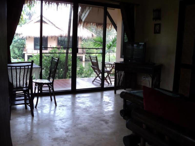 Ingnatee Resort Pathum Thani Bagian luar foto
